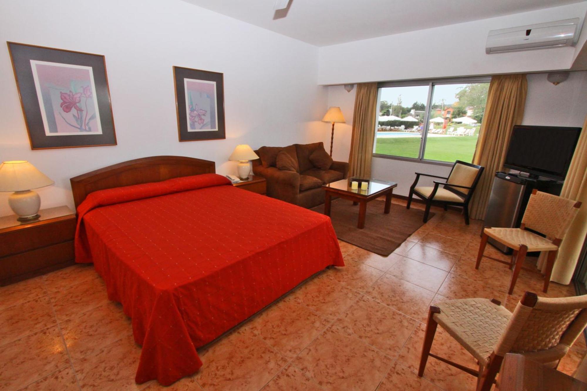 Hotel Terraza Del Mar ปุนตาบาเญนา ภายนอก รูปภาพ