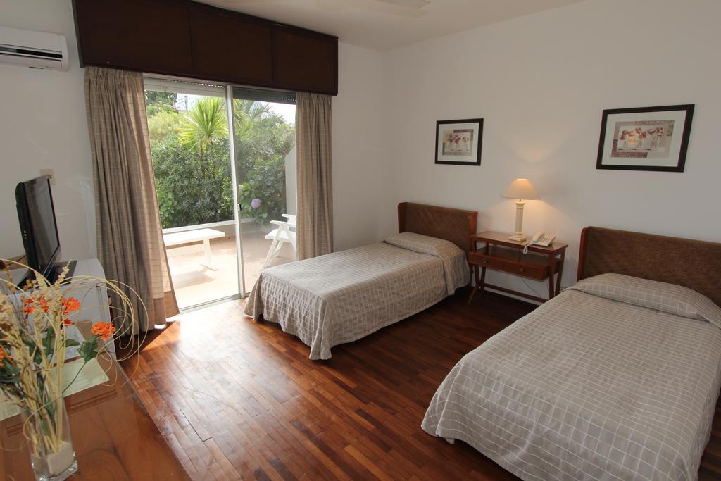 Hotel Terraza Del Mar ปุนตาบาเญนา ภายนอก รูปภาพ