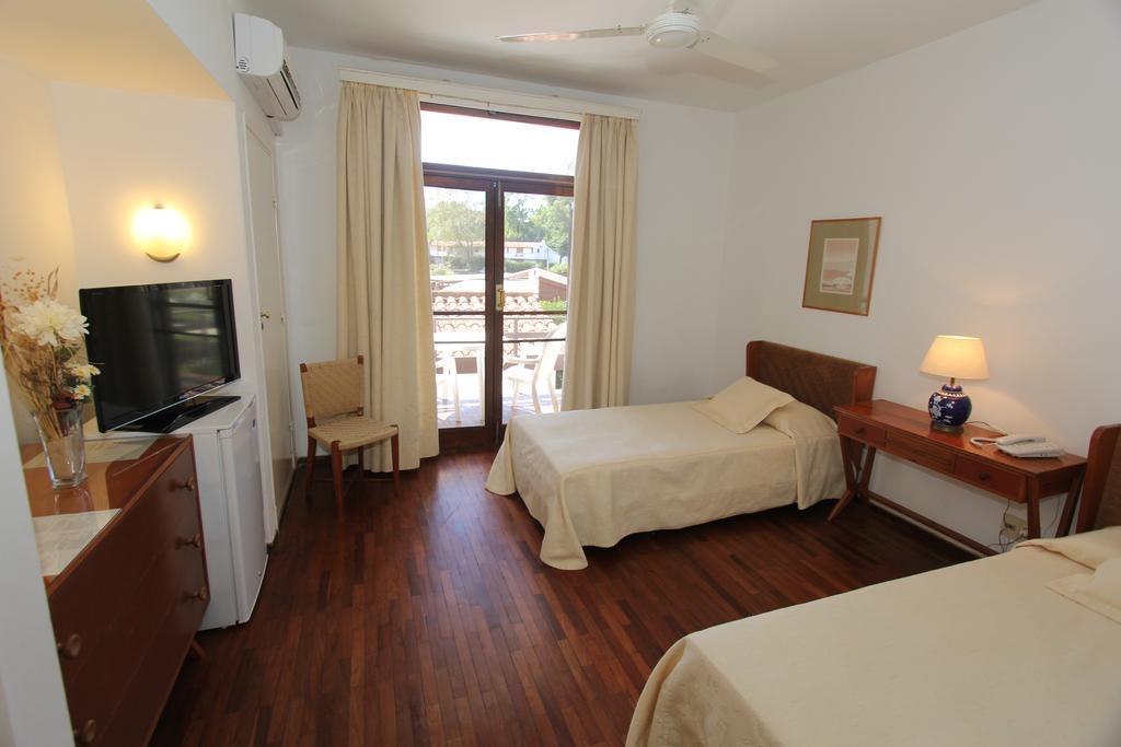 Hotel Terraza Del Mar ปุนตาบาเญนา ภายนอก รูปภาพ
