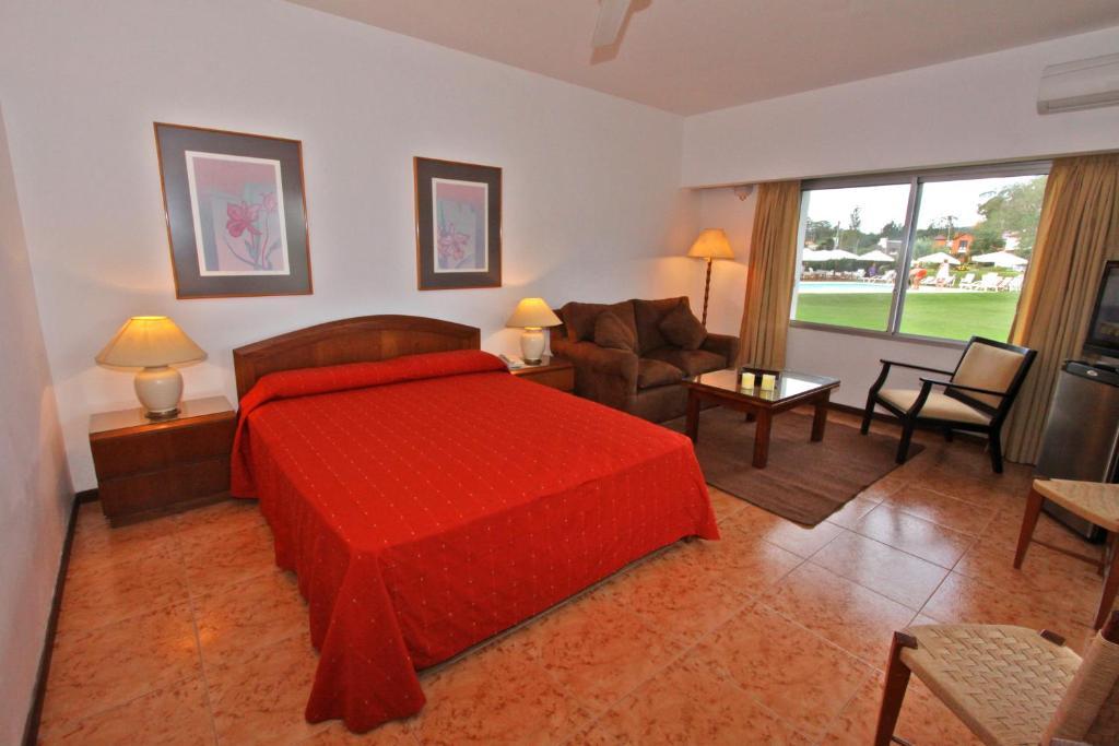 Hotel Terraza Del Mar ปุนตาบาเญนา ภายนอก รูปภาพ