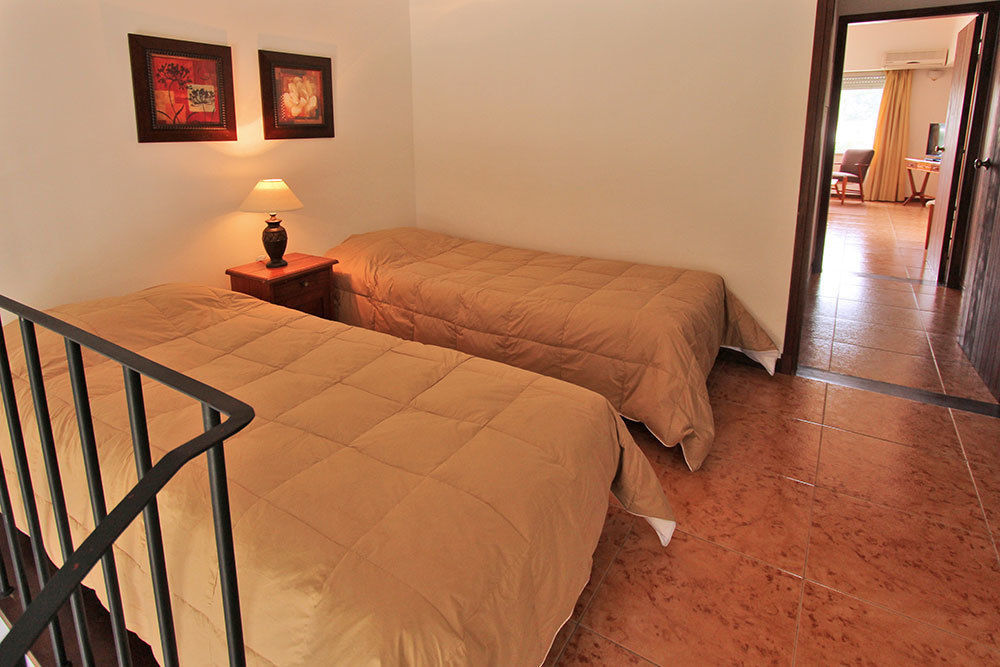 Hotel Terraza Del Mar ปุนตาบาเญนา ภายนอก รูปภาพ