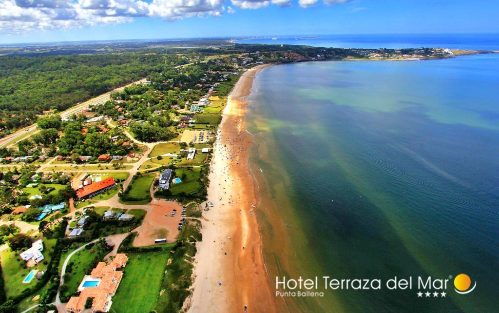 Hotel Terraza Del Mar ปุนตาบาเญนา ภายนอก รูปภาพ